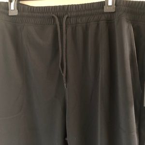 Joggers in black - New!
